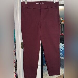 Adorable plum Pixie pants from Old Navy! Great fall color.